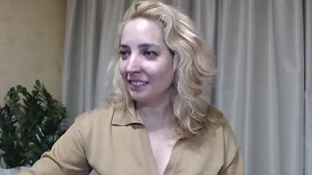 Show de sweetpussy na webcam