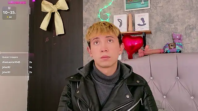 Naughty__Chriss: απευθείας συνομιλία ΧΧΧ