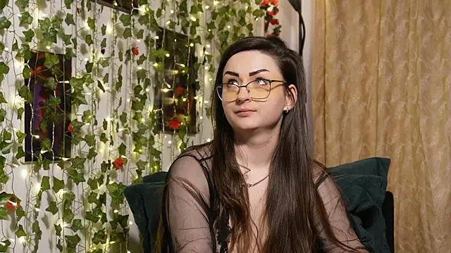 NaughtYHomemadE's Live XXX Chat