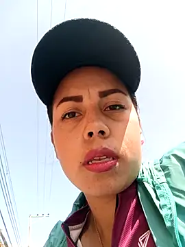 _andrea30 – Naživo XXX chat