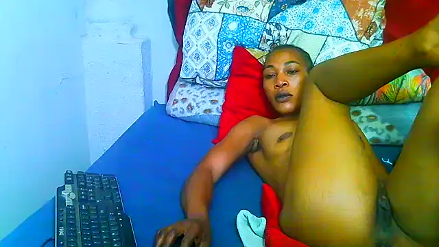 freaky_naughty Chat XXX in diretta