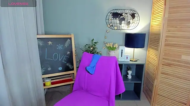 Madelaineses: онлайн-секс-чат