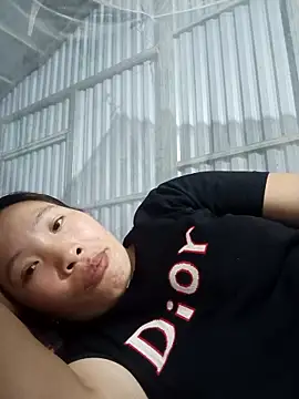 Chatroom XXX en direct de Evelyn-n