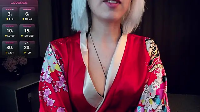 GoldenLenarz's Live XXX Chat