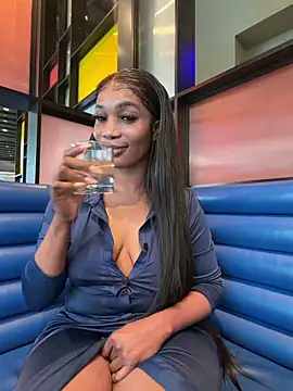 ___Nessa Adlı Modelin Canlı XXX Sohbeti