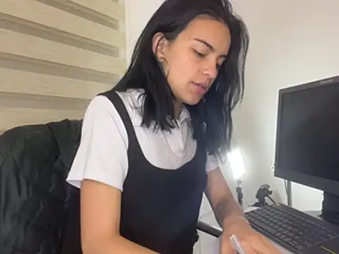 bliinkii_and_luka_ Live XXX-Chat