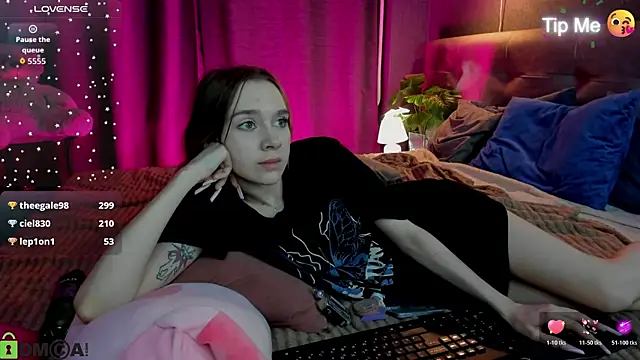 XXX chat uživo modela Lesi_Moonie01