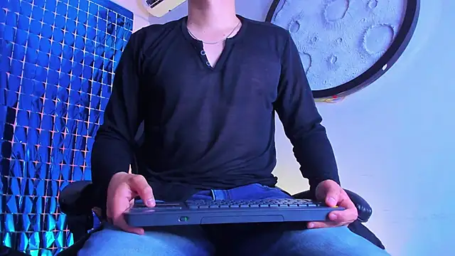 mike_257 élő XXX-chatje