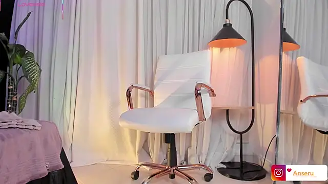 Anseru_ Chat XXX live