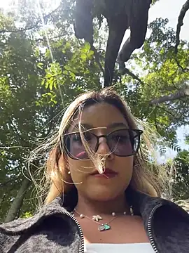 Pretty_roxxyyn Live XXX chat