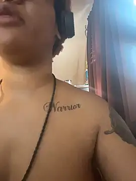 Pokazy przed kamerką – nickytheehawtie