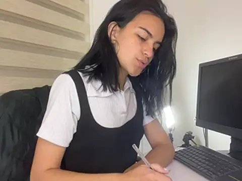 Chat XXX ao vivo de bliinkii_and_luka_