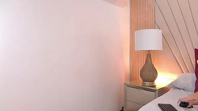 Chatroom XXX en direct de SaraLugo