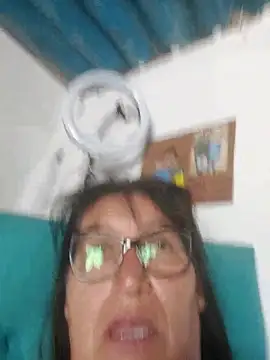 clarita_01's Live XXX Chat