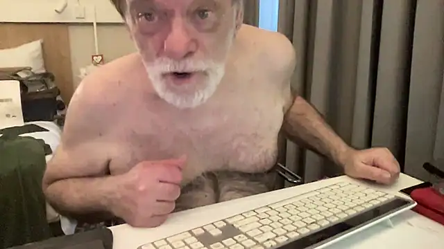 XXX chat uživo modela coach-karl