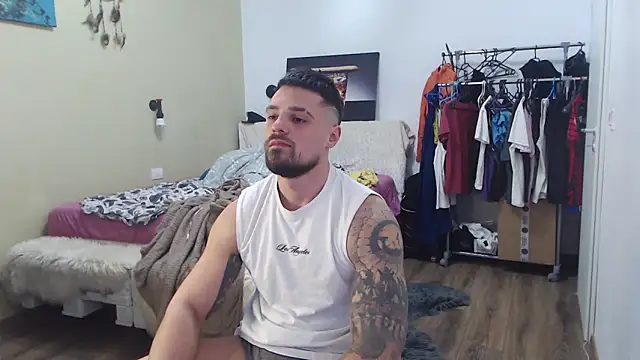 Chat +18 de Tiberius_hunk ao vivo