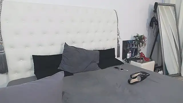 AlinaOnly Show Webcam