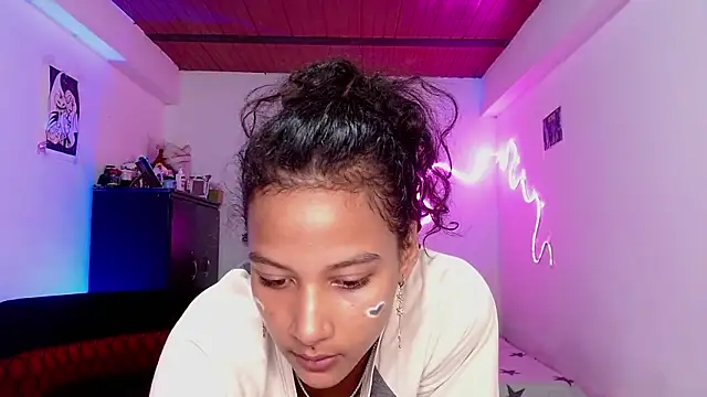 Chelsea__2 Adlı Modelin Canlı XXX Sohbeti