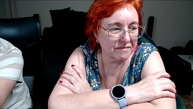 JoannaAndNeighbour: απευθείας συνομιλία ΧΧΧ