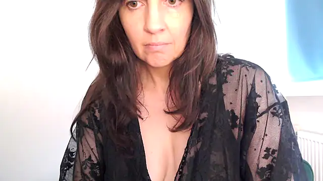 Ella_Next_Door webcam show