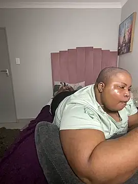 دردشة MissLola27 الجنسية المباشرة