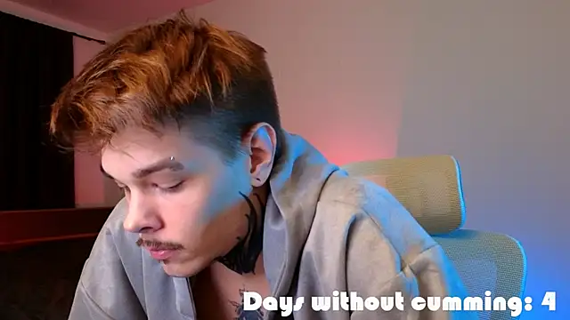 DENIS_HERE Pertunjukan Webcam