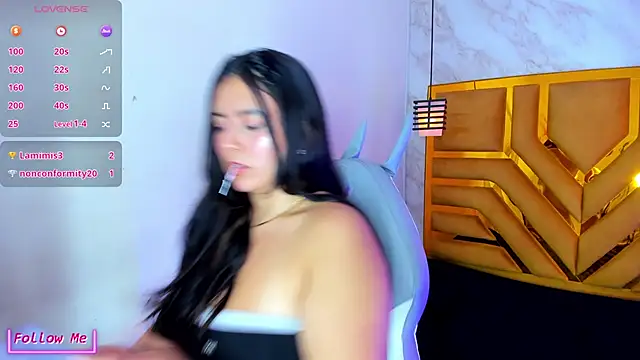 Miss_Scarlett22 在線直播表演