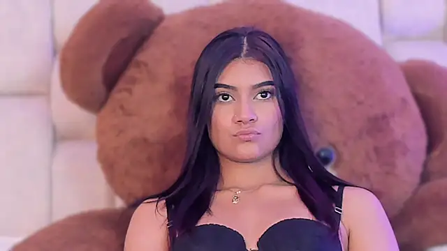 Show modela KatherineRuiz_ na web-kameri