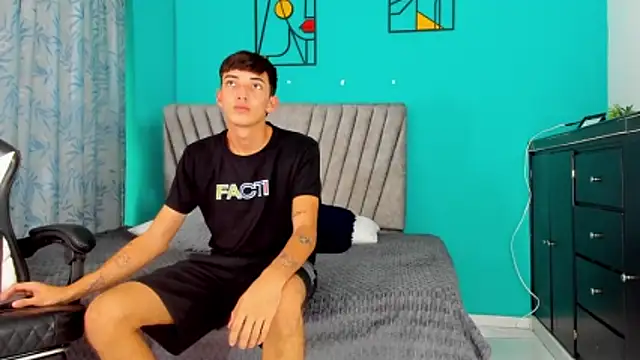 Maikol_Ortiz live XXX chat