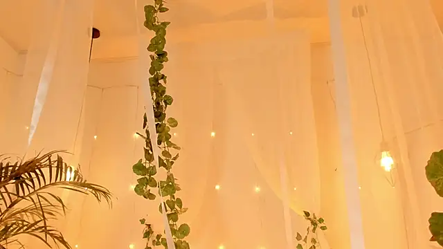 Chatroom XXX en direct de eimi_rosse18