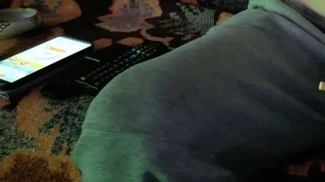 Chat +18 de cumloverboyxx69 ao vivo