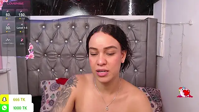 LAILAGUMMY live XXX chat