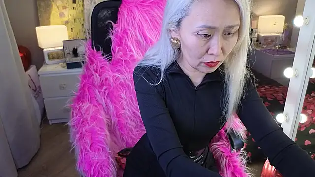 RoxalanaStar Chat XXX live