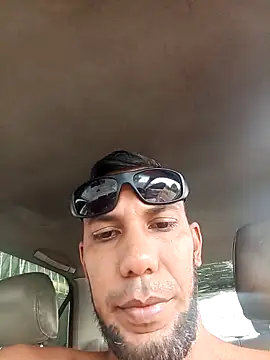 UnreadyChutzpa 网络视讯表演