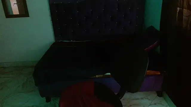 Chat +18 de kitty_Gothic ao vivo