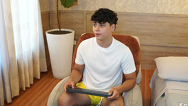 Ethan_occonor Chat XXX live