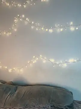 yoyogirlx webcam show