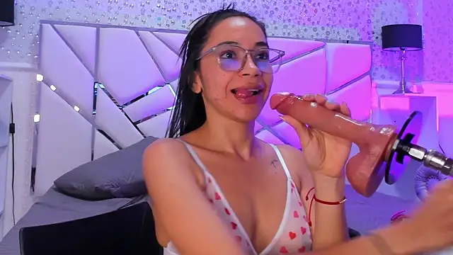 GabbieSkinny: онлайн-секс-чат