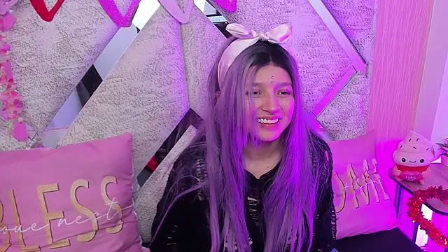 CandySwan Live XXX-chat