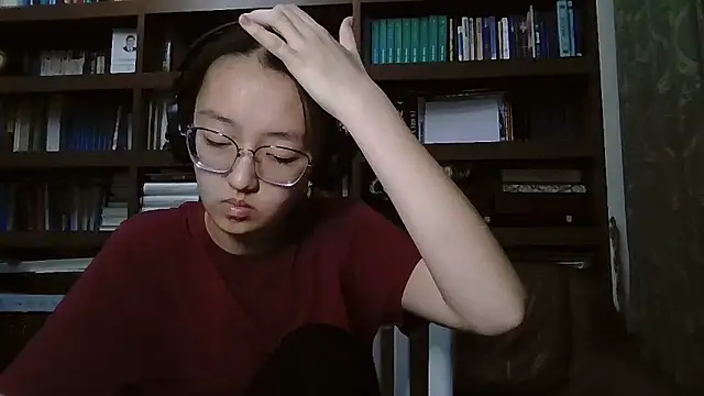 LinaClousのライブXXXチャット