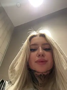 Chiibi: απευθείας συνομιλία ΧΧΧ