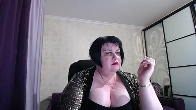 CurvesiLux – Kamerová šou