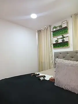 Chat +18 de sasi_luna ao vivo