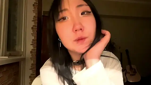 Yunananaa Chat XXX live