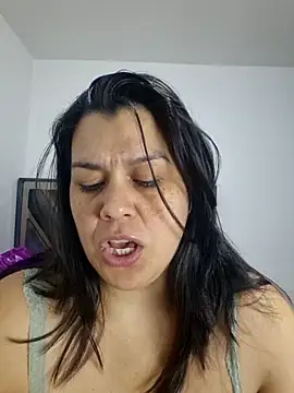 martina_foxy_ Chat XXX live