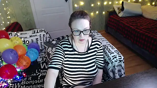 MarleneDietrich's Live XXX Chat