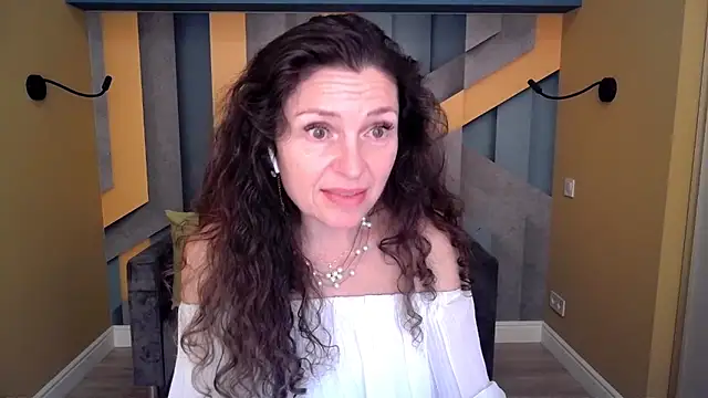 Chatroom XXX en direct de EllaLong