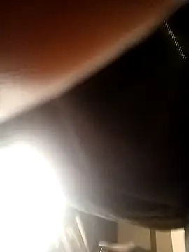 k1oudE Adlı Modelin Canlı XXX Sohbeti