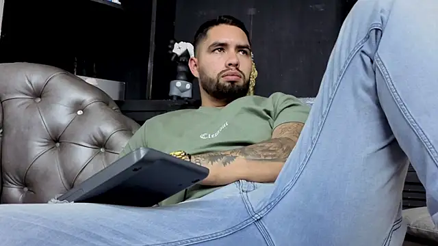 matteosantosのライブXXXチャット