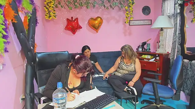 lesbiancuple Chat XXX live